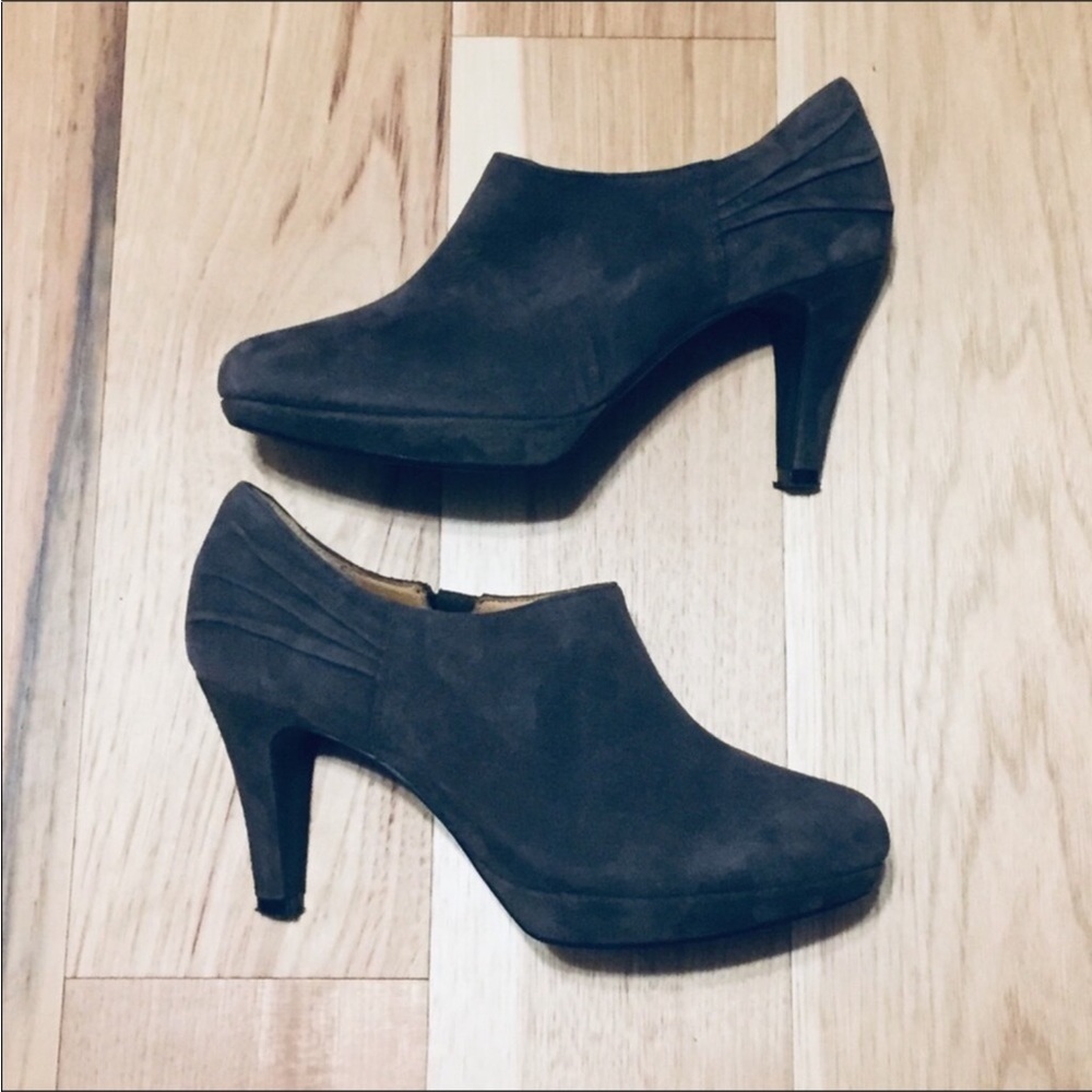 Clarks Wessex Azure Ankle Boots Size 7.5